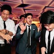 Julian Kan's photo