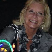 Julie Pulizzi-priors foto