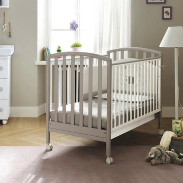 Ciak classic wooden baby cot by Pali