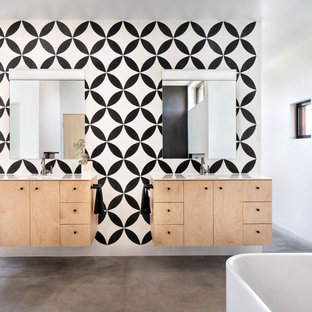 75+ Bäder mit farbigen Fliesen und Betonboden Ideen & Bilder - Februar