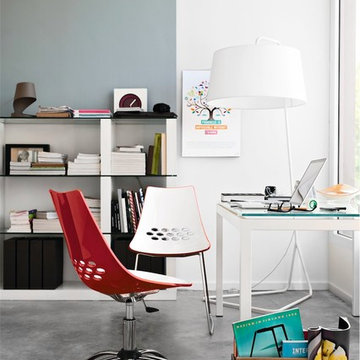 Jam Swivel Chairs and Sextans Floor Lamp in Home Office