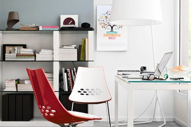Jam Swivel Chairs and Sextans Floor Lamp in Home Office