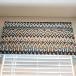 Levitated Spaces Custom cornice - Valances
