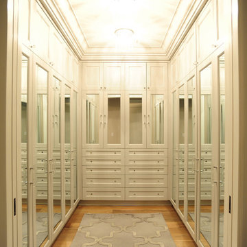 WIC with Mirrored Doors