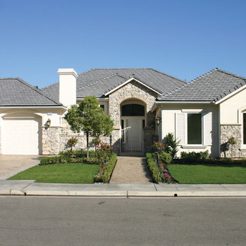 Residence 3,400 Custom Homes - The Fairways by De Young