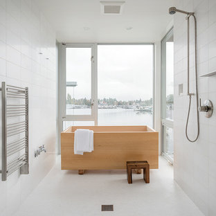 Badezimmer mit japanischer Badewanne und Steinfliesen Ideen, Design