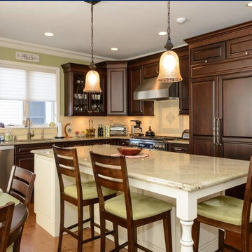 Traditional Kitchen in Long Beach, New York