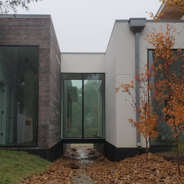 Bellville: Long Branch Residence