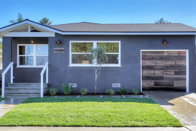 Contemporary exterior home idea in Los Angeles