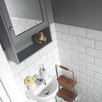 Small Scandinavian Bathroom