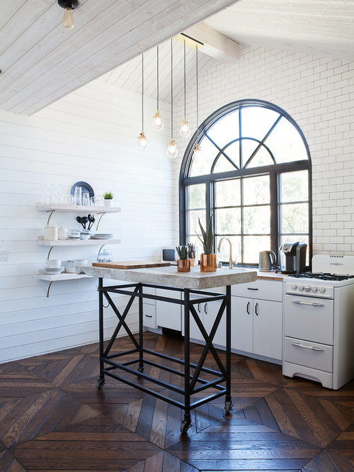 Farmhouse Kitchen with White Appliances Design Ideas ...