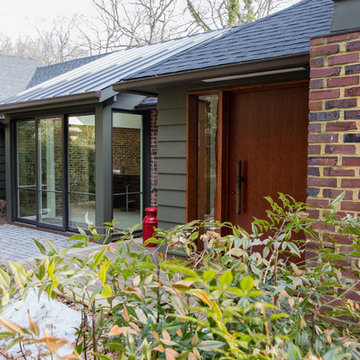 Severn River kitchen opening to courtyard