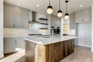 Minimalist kitchen photo in Boise