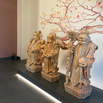 Kunstgemälde und 3 asiatischen Skulpturen