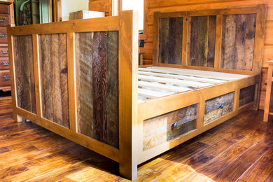 4 Drawer Rustic Reclaimed-Barn Wood Platform Queen Bed
