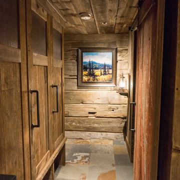 Rustic Mudroom- Allenspark Bunkhouse