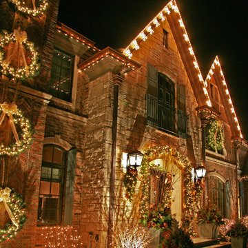 Festive Wreaths & Garlands