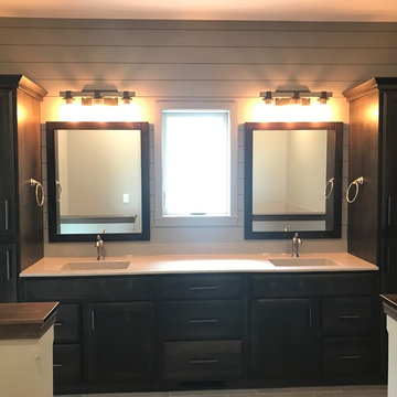 Functional Family Home (Kitchen, Bath, & Laundry)