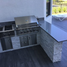OUTDOOR KITCHEN
