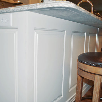 Transitional White Kitchen