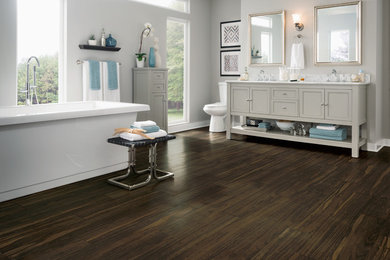 Transitional home design photo in Orange County