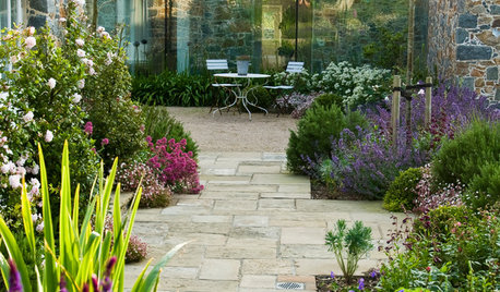 Guide: How to Choose the Best Floor for Your Porch