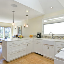 Kitchen Peninsula Pony Wall