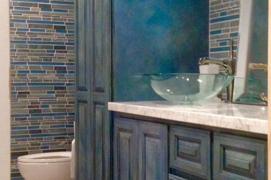 Inspiration for a contemporary bathroom remodel in Los Angeles