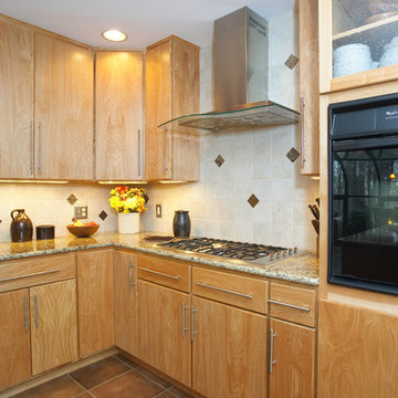 Knowlton Sunroom, Kitchen, and Bathroom