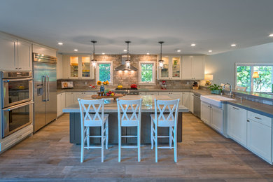 Beach style kitchen photo in San Diego