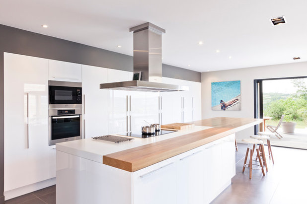 Модернизм Кухня by Damien Carreres