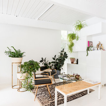 My Houzz: Lush Oasis in a Modern Indoor-Outdoor Family Home