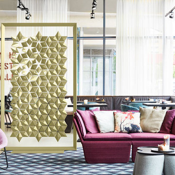 Metal room dividers