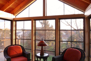 Inspiration for a mid-sized sunroom remodel in Other