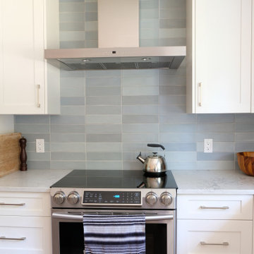 Transitional Kitchen in Lynn Valley