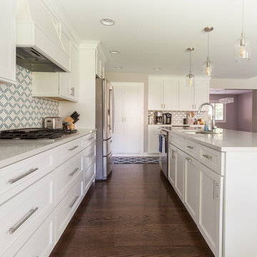 Arctic White Shaker Kitchen Cabinets
