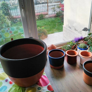 terracotta pots and outdoor plaster ornated planters