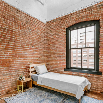 Modern Loft Gut