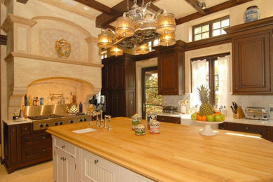 Kitchen photo in Sacramento