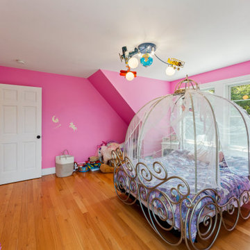 349 Beach Pond Rd. , Voluntown, Connecticut 06384