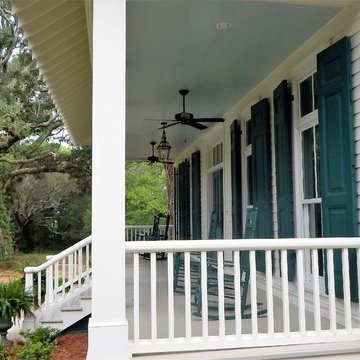 Point Clear Cottage front porch and railing
