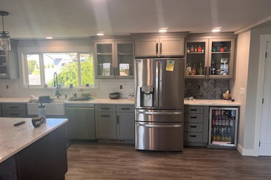 Example of a kitchen design in Seattle