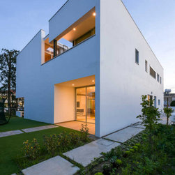 House Latisia - Windows And Doors