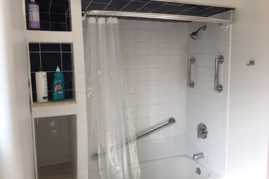 Example of a classic bathroom design in Chicago