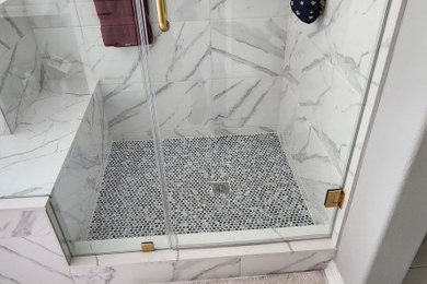 Bathroom - bathroom idea in Houston