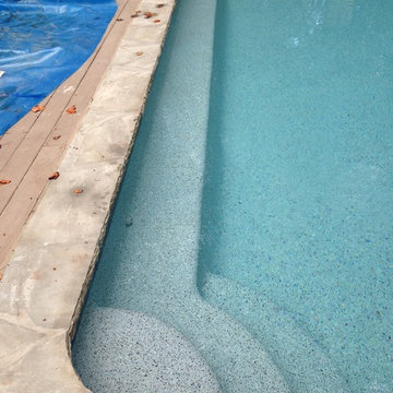 Special features - new shallow end bench