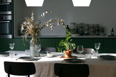 Immagine di una sala da pranzo minimal di medie dimensioni