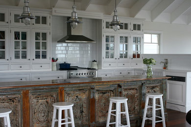 This is an example of a traditional kitchen in Newcastle - Maitland.