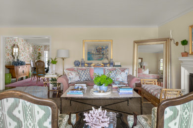 Living room photo in Los Angeles
