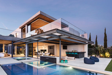 This is an example of a modern home in Orange County.